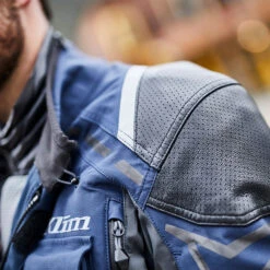 Klim Kodiak Gore-Tex Textile Jacket - Navy Blue / Monument Grey -Klim Sales Store klim textile jacket kodiak gore tex waterproof navy blue monument grey lifestyle7